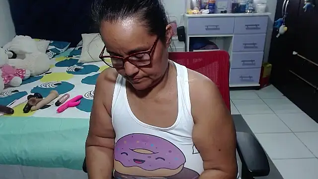 แชท XXX สดของ pervert_mommy_