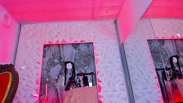 Chatroom XXX en direct de Luciana_r