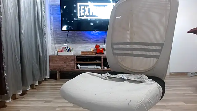 Show de Squirtybaby0229 na webcam