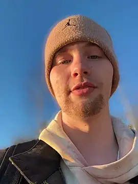 LukeAndLucy Chat XXX in diretta