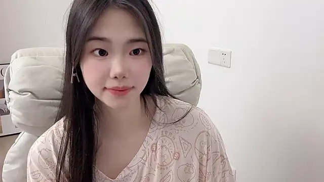 suki-1 Adlı Modelin Canlı XXX Sohbeti