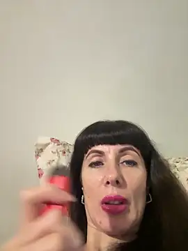 XXX chat uživo modela LadyLuxLover