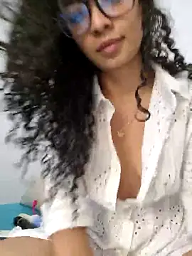 Chatroom XXX en direct de VelvetCurls