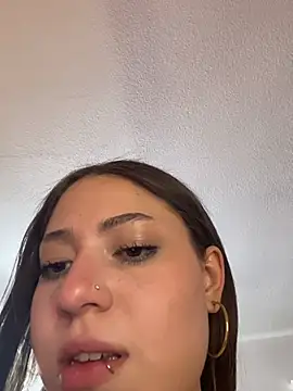 PrettyAmber Chat XXX in diretta