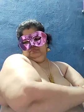 tamilthanushri: διαδικτυακό σόου στην κάμερα