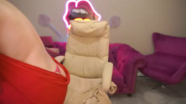 Chat XXX en directo de BellaLaPetit