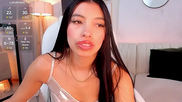 Chat +18 de Tiffany_Low ao vivo