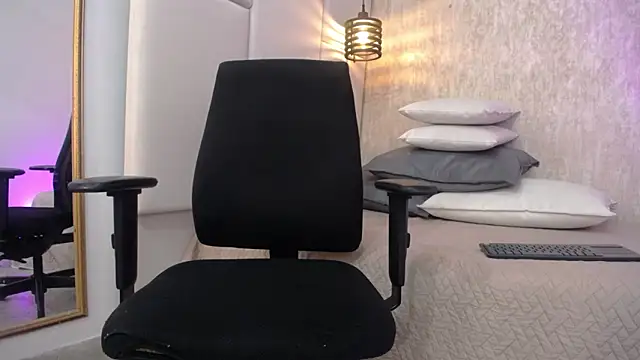 Hisoka_011 Live XXX Chat