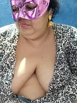 แชท XXX สดของ tamilthanushri