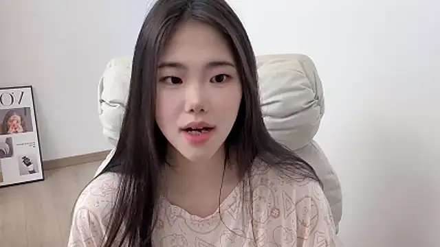 Chatroom XXX en direct de suki-1