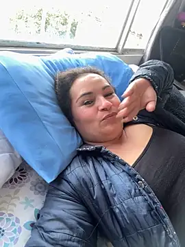 StefiAlizon70 Chat XXX in diretta