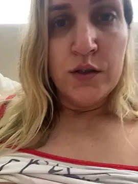 Chat XXX ao vivo de Bia_sexynovaes