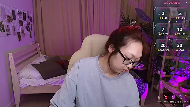 XXX chat uživo modela Marine_Vact