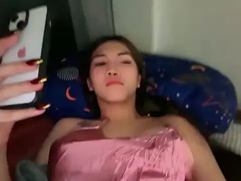 HoneyAfterDark_ – Live XXX-chat