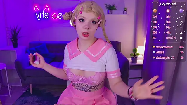 XXX chat uživo modela Waifu_Ketrin