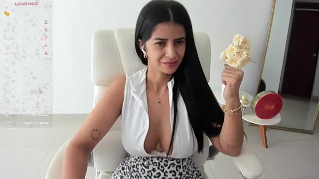 renata_t_'s Live XXX Chat