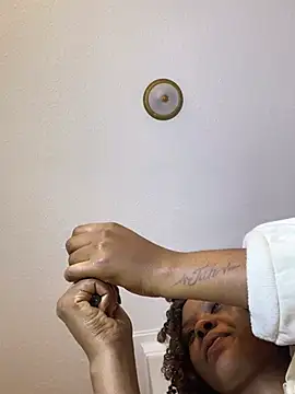 دردشة Dellah27 الجنسية المباشرة