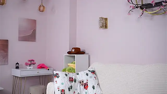 SunnivaCovil Chat XXX in diretta