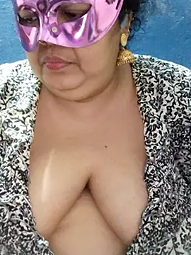 XXX chat uživo modela tamilthanushri