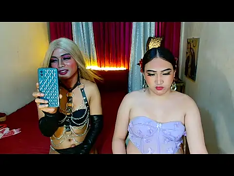 Phenomenal_Shemale's Webcam Show