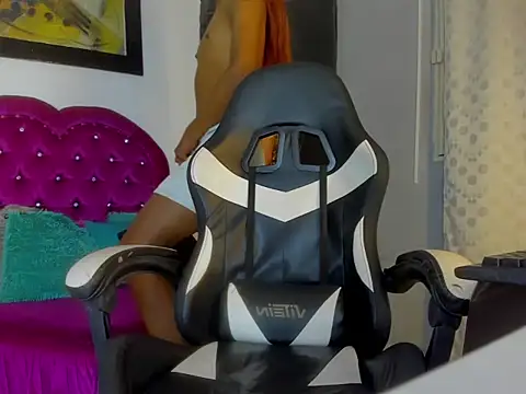 Ciara_HotTs Webcam Show