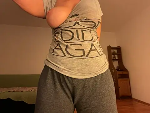 HoneyMakerr's Live XXX Chat