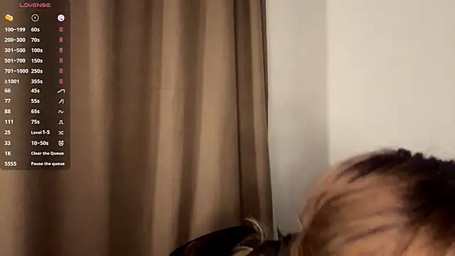 Ur_neighbor_Kira live XXX chat