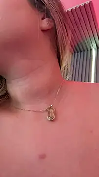 MiaPetit_ – Naživo XXX chat