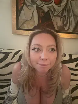 Chat XXX en directo de misstitmouseofficial