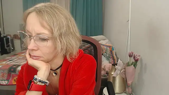 LuxuryNika Live XXX-chat