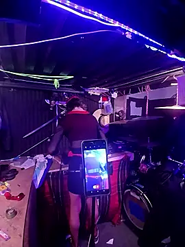 AllucyLu Show in webcam