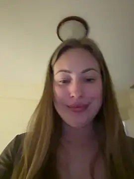 AlisaWhite live XXX chat