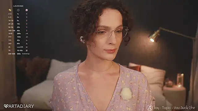 _arta_'s Live XXX Chat