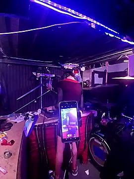 AllucyLuのライブXXXチャット