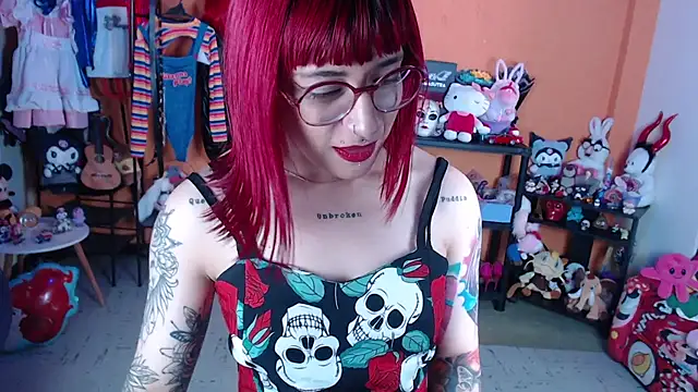 دردشة MissMiia2 الجنسية المباشرة