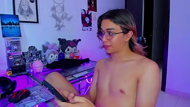 KeitaMoon: онлайн-секс-чат