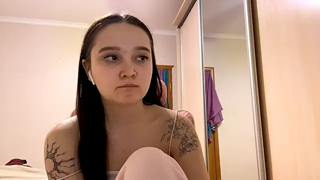 TrulaPhayn Live XXX chat