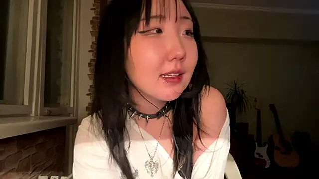 Yunananaa Chat XXX live