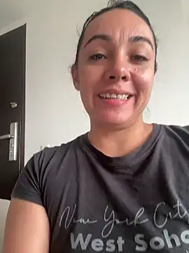 Chatroom XXX en direct de camii_7