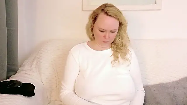 Sarah4you's Live XXX Chat