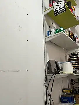 Paul22cm- live XXX chat