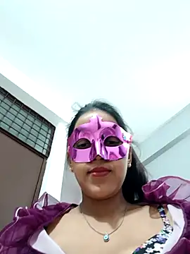 Shivani_hotty live XXX chat