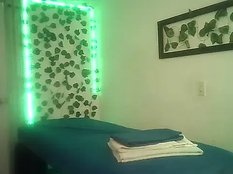 SexDiffrent's Live XXX Chat