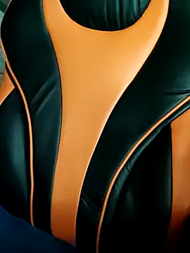 Aashikalaa Chat XXX in diretta