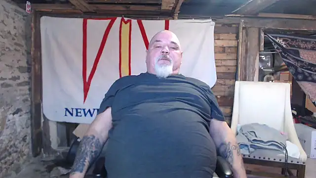 Newfiesausage1972 라이브 XXX 채팅