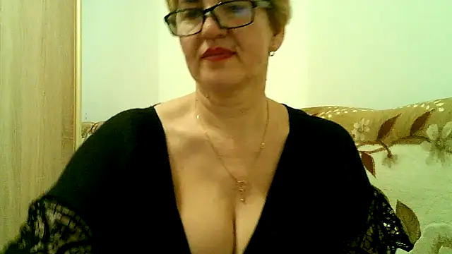 Show modela Dana4921 na web-kameri