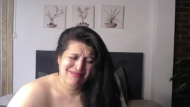 Andrea_secret_ live XXX chat