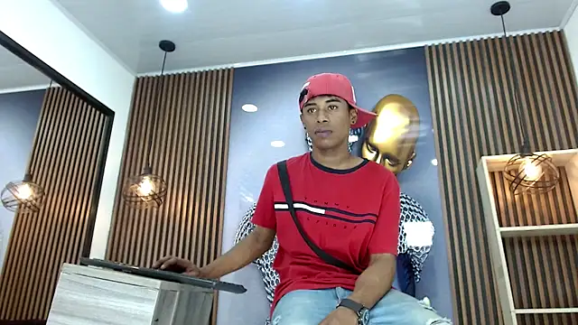 TonnyMarck 라이브 XXX 채팅