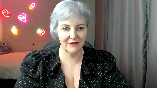 Pokazy przed kamerką – Mary-Leee