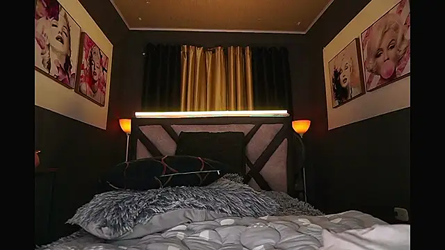 Emilyjhonson_01 élő XXX-chatje